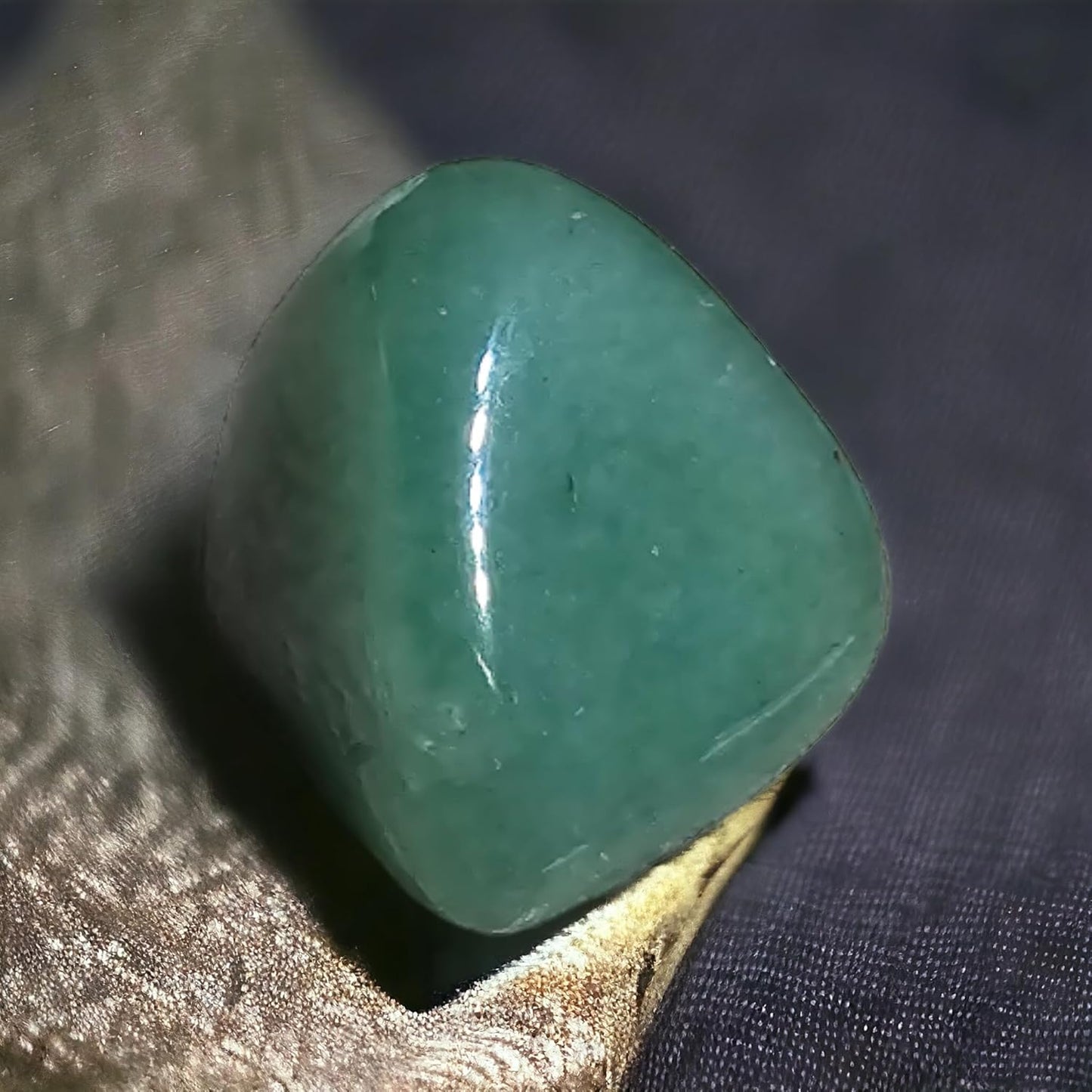 Set di 4 Pietre Naturali - da 1 a 2,5 CM - Utilizzabili nella decorazione, nei rulli massaggianti e per ricaricare con oli essenziali - ideali per la Meditazione e il Benessere (Quarzo Verde)