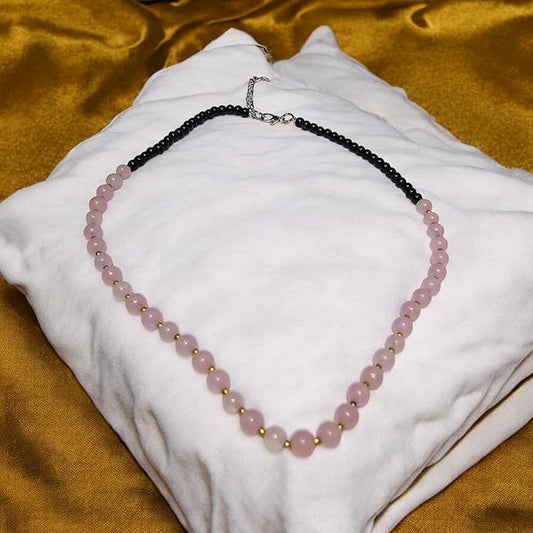 Collier de Perles de Quartz Rose et Perles de Verre Noir avec des Perles intermédiaires Dorées - Pierres Naturelles Collier Élégant - Zen, Équilibre, Harmonie - Bijoux Idéal, Universel